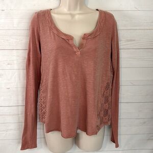 Free People Size M 100% Cotton Long Sleeve patchwork Lace Back Mauve Top